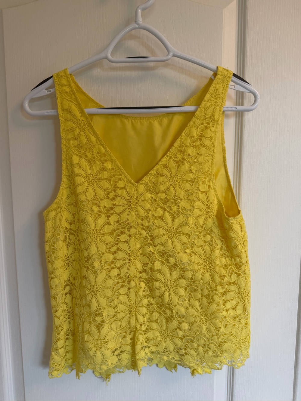 BB Dakota Yellow Floral Lace Sleeveless Top – Size S - Picture 3 of 9